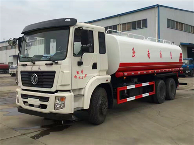 东风21.8吨绿化喷洒车