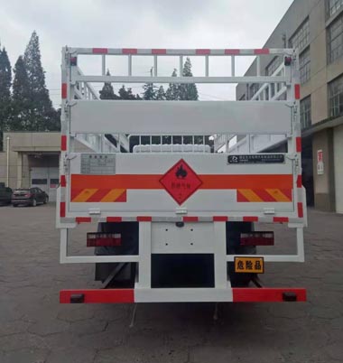 东风6米2气瓶运输车