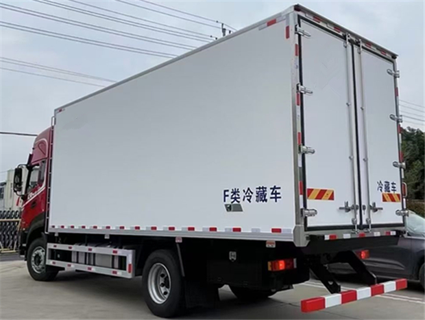 �������PLUS 6��8��س�330����